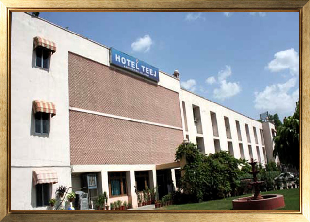 Hotel Teej