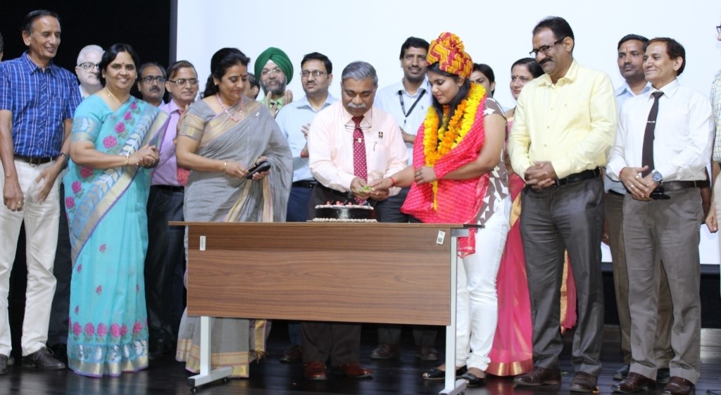 Manini education MUJ